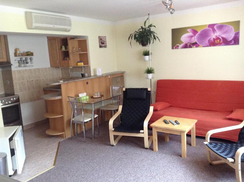 Apartment,1525282420:JPEG